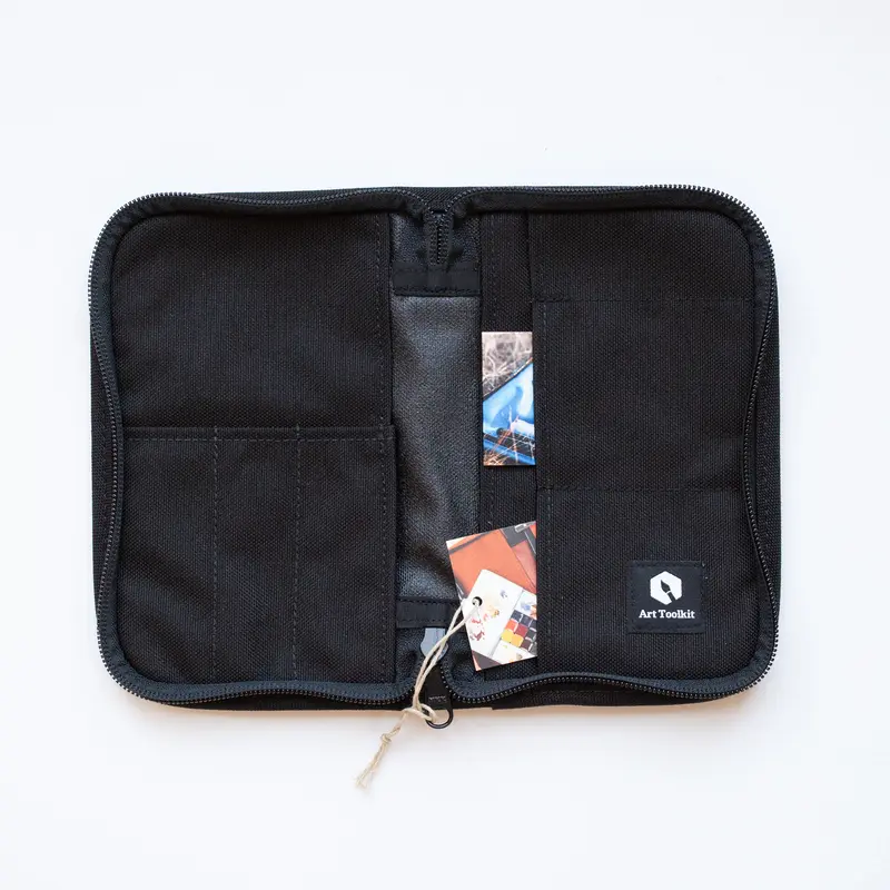 Art Toolkit Pocket Cover Black