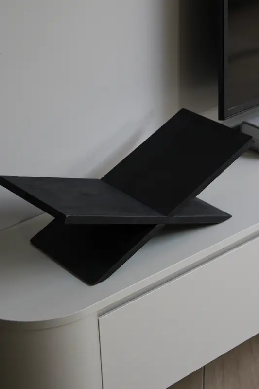 BOEKENSTANDAARD | BLACK | BY-BOO