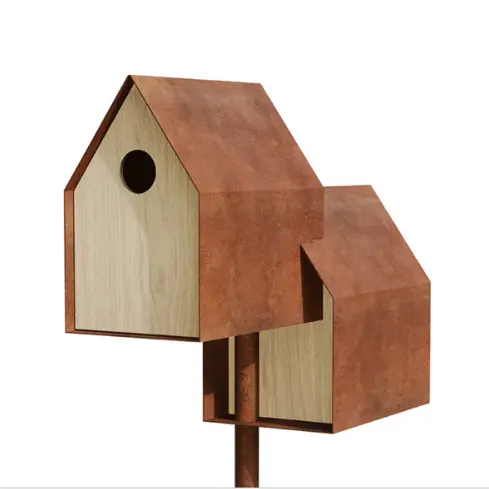 Frederik Roijé Noaste Noaber – staand cortenstalen vogelhuis