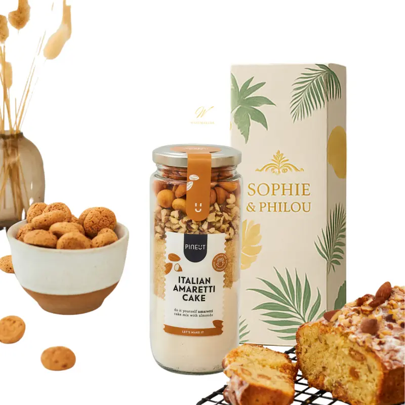 Italian Amaretti cake + Cadeaudoosje