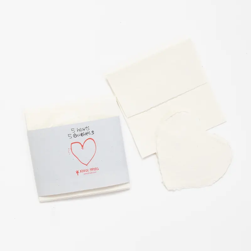 Khadi White rag paper 280gr Hart vorm 5x Gevouwen kaart + Envelop 15x15cm