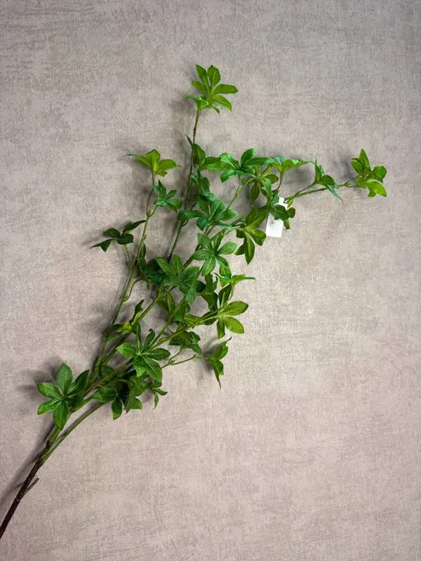 Kunsttak Leaf spray