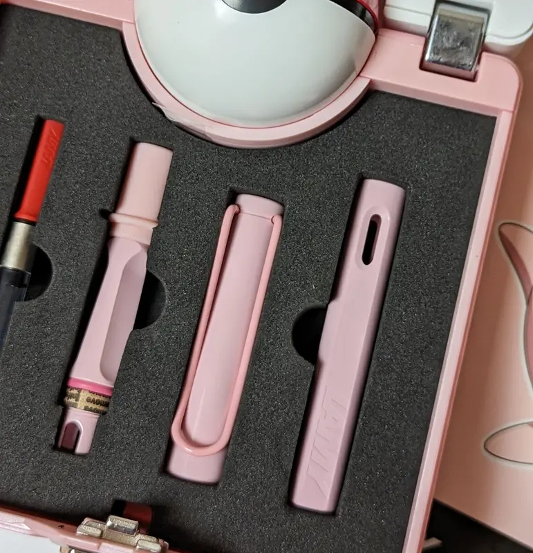 LAMY safari x Pokemon Jigglypuff special edition