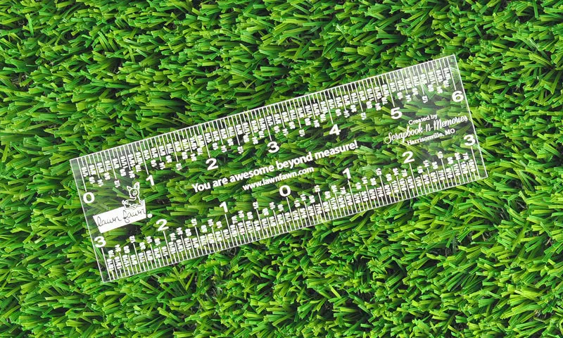 Lawn Fawn - Zero Centering 6" Ruler