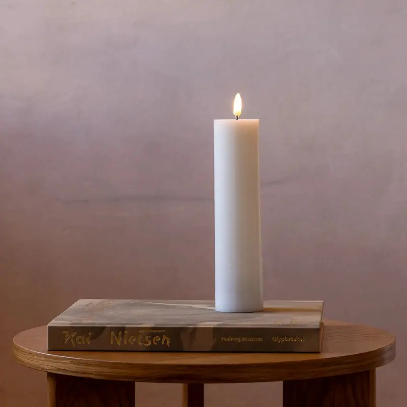 LED Candle rechargeable Pillar 5 x 20 cm