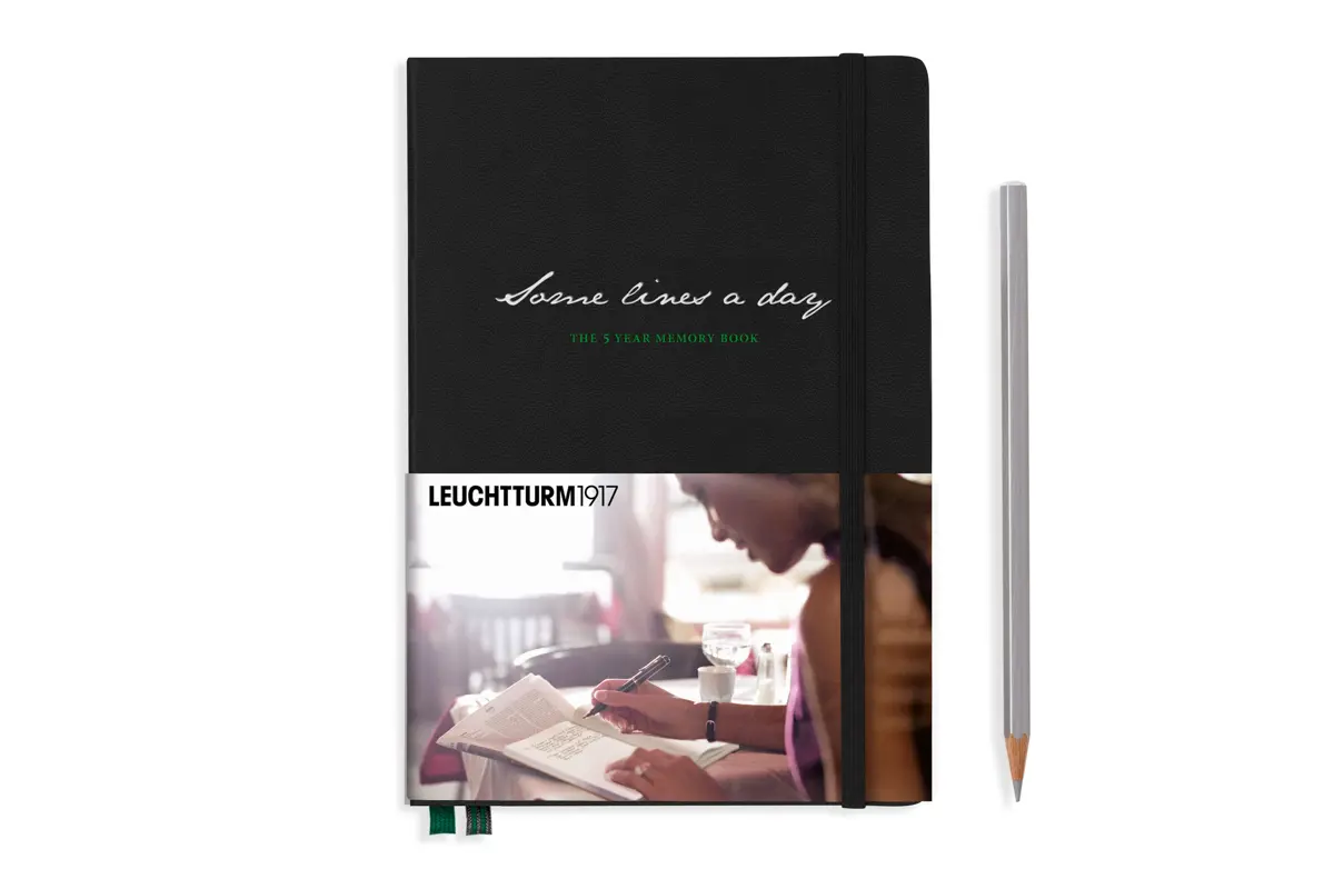 Leuchtturm1917 'The 5 year memory book' Black