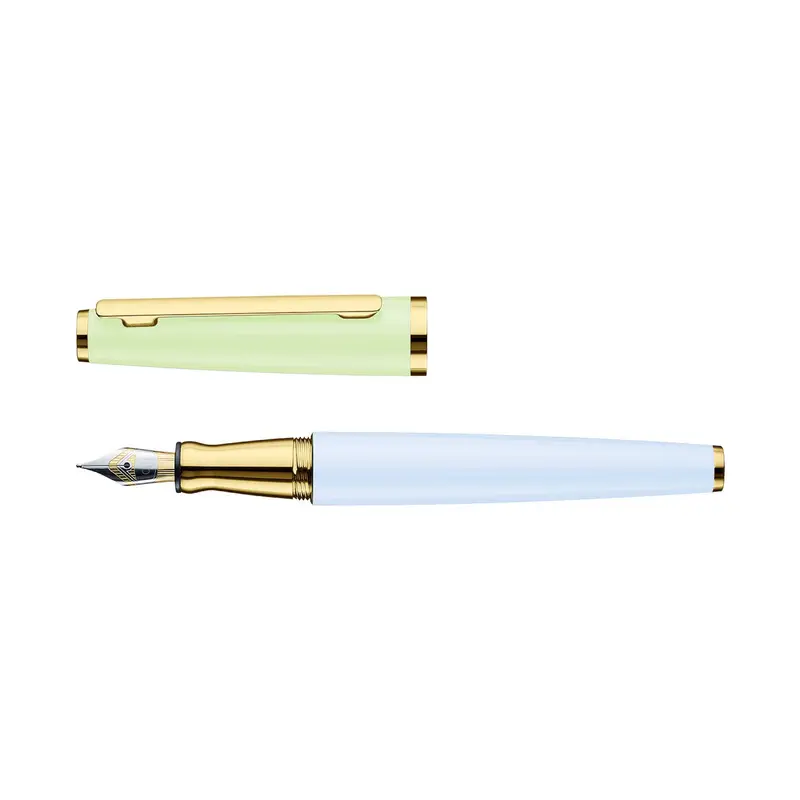 Otto Hutt Design 06 Glacier Apple Green Vulpen