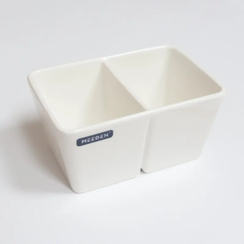 Porseleinen waterbakjes voor uitspoelen penselen