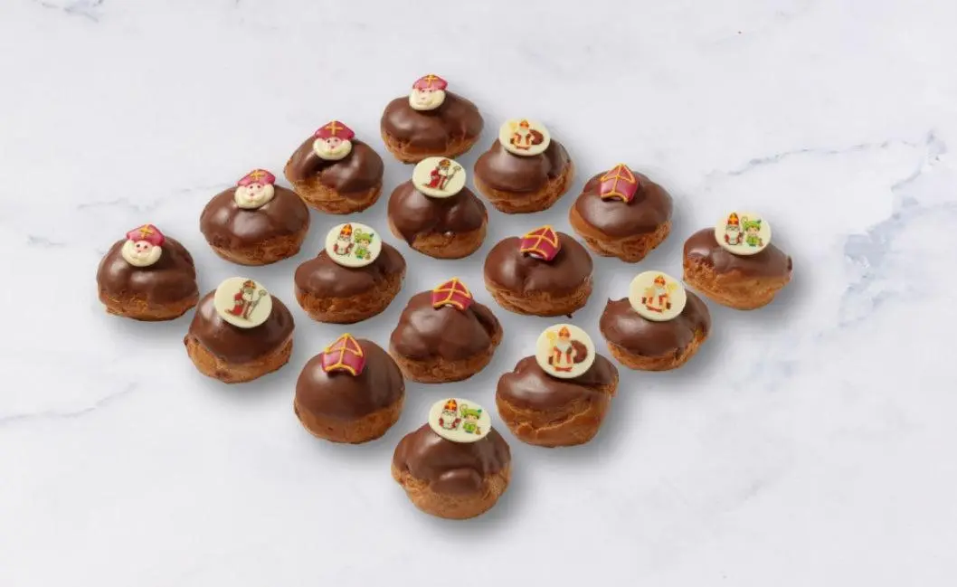 Sinterklaas slagroom soesjes (16 stuks)