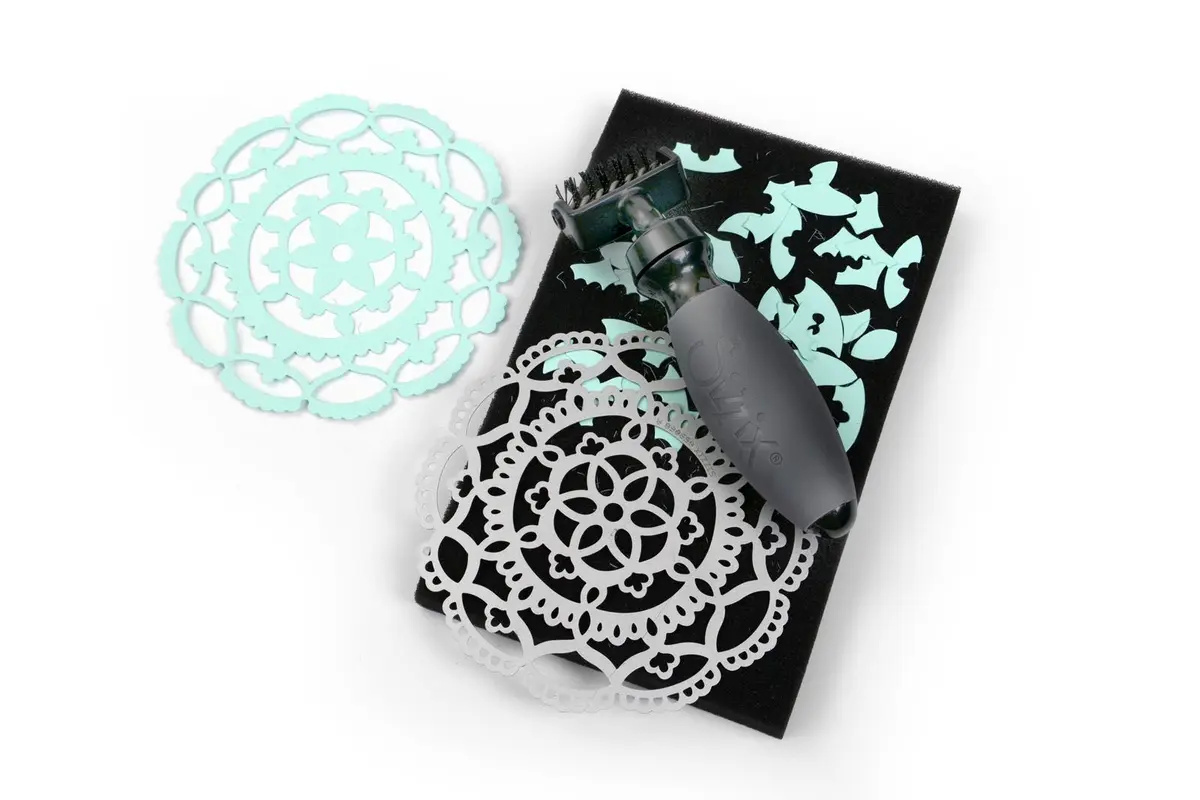 Sizzix - Accessory Die Brush & Foam Pad