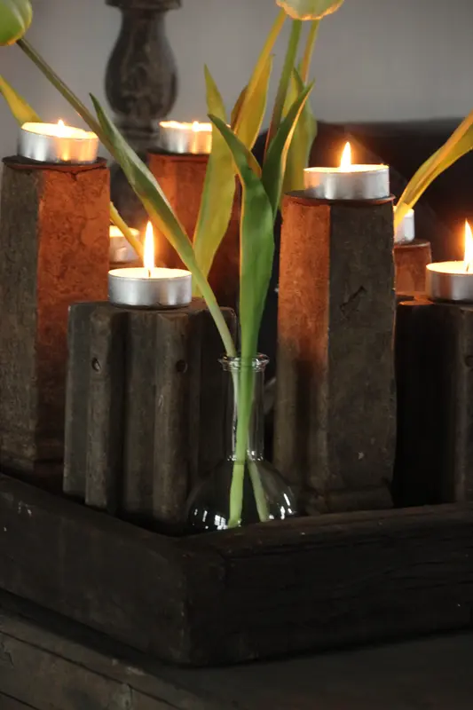 unieke stoere kandelaar (middelste vooraan)